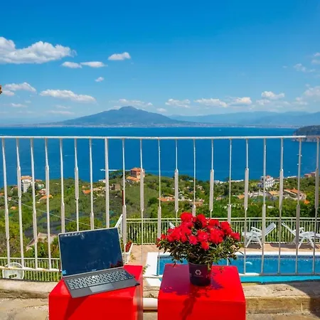 Spacious With Pool, Jacuzzi & Panoramic Sea View * 索伦托