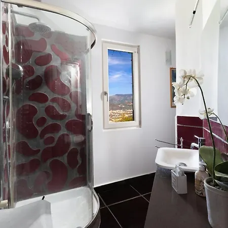 别墅 Spacious With Pool, Jacuzzi & Panoramic Sea View
