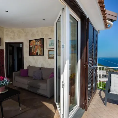 Spacious With Pool, Jacuzzi & Panoramic Sea View 别墅 *