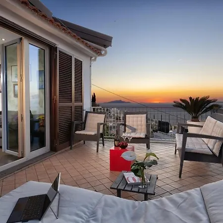 Spacious With Pool, Jacuzzi & Panoramic Sea View 别墅 *