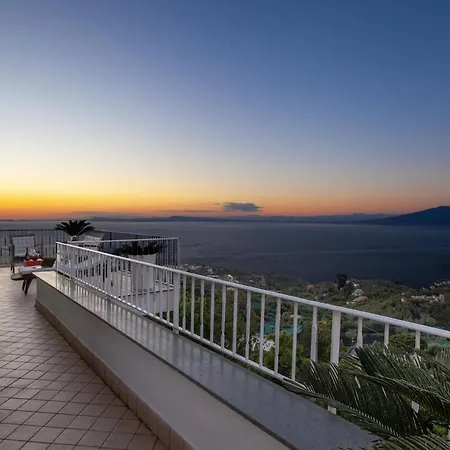 Spacious With Pool, Jacuzzi & Panoramic Sea View 别墅 *